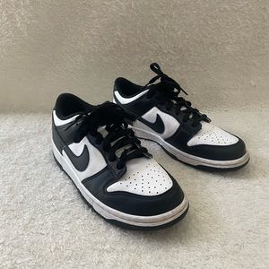 Nike Panda Dunks